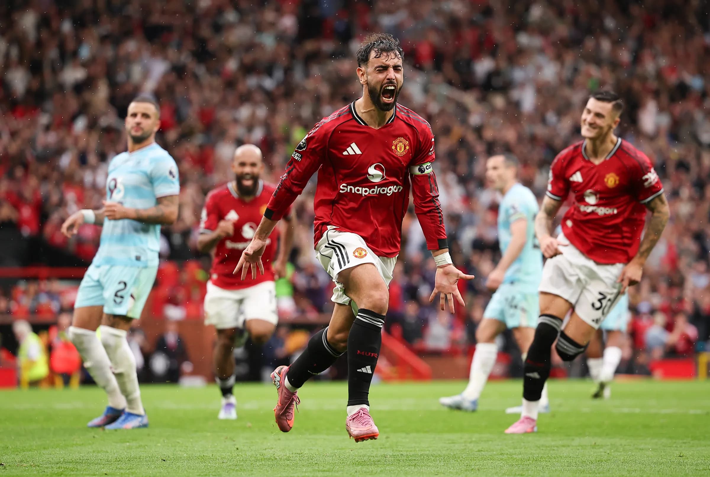 Bruno Fernandes quebra recorde, leva o United a vitória 3‑0 e garante vaga na Liga dos Campeões